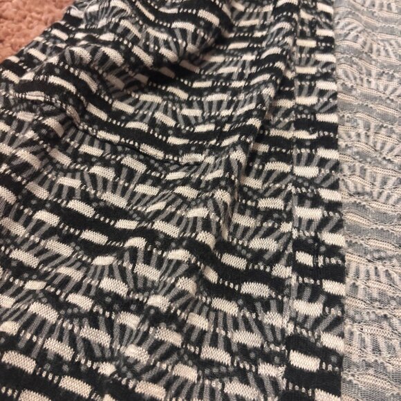 LOGO Lori Goldstein XS Black White Cardigan w/ Pockets Long Sleeve Side Slits - Picture 4 of 8